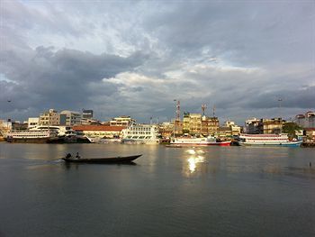See View Riverside Сурат Тхани Екстериор снимка